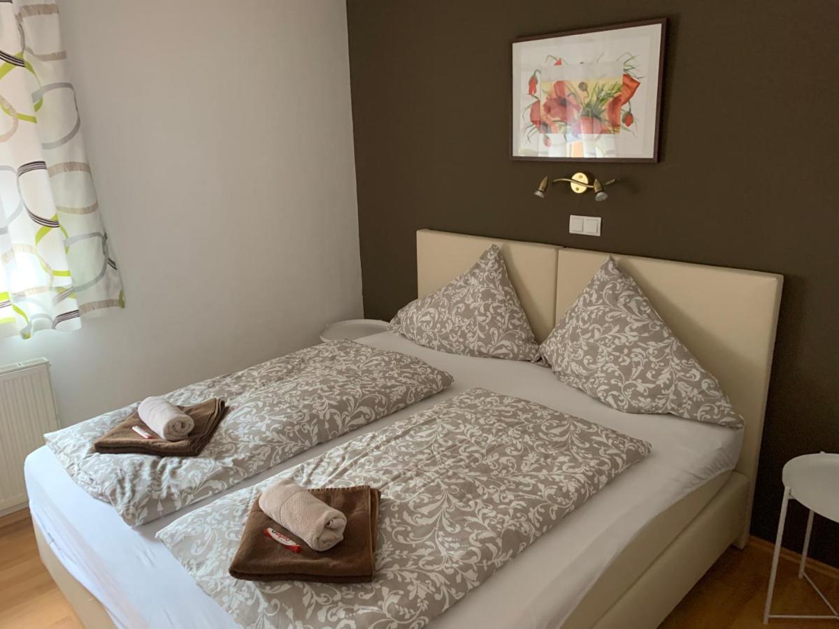 Bed and Breakfast Haus Tirol Леоганг Экстерьер фото